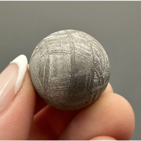 Meteorit Muonionalusta kulička 2 cm – Norrbotten, Švédsko