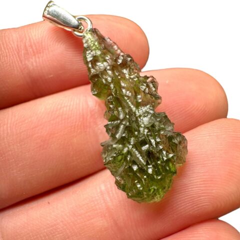 Stříbrný vltavínový přívěsek 2,8g