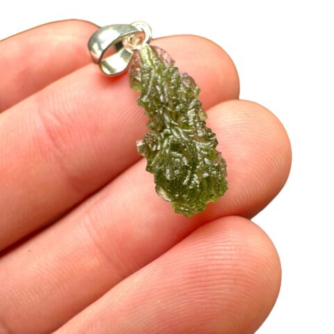 Stříbrný vltavínový přívěsek 1,8g