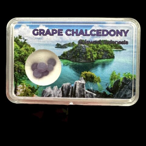 Hroznový chalcedon v krabičce – Sulawesi – Indonésie