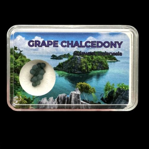 Hroznový chalcedon v krabičce – Sulawesi – Indonésie