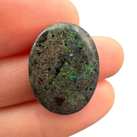 Australský opál 10,8ct – Kabošon – Andamooka, Austrálie