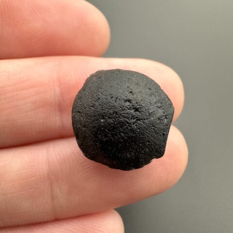 Australit “knoflík” 2,1g – Kalgoorlie, Západní Austrálie