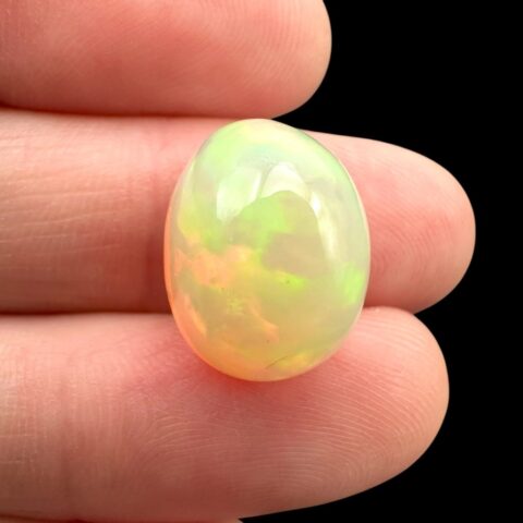 Drahý opál – Kabošon 7,5ct – Welo, Etiopie