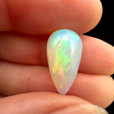 Drahý opál – Kabošon 4,7ct – Welo, Etiopie