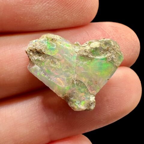 Drahý opál 6,5ct – Welo, Etiopie