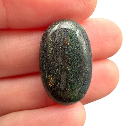 Indonéský opál 10,8ct – Kabošon – Indonésie