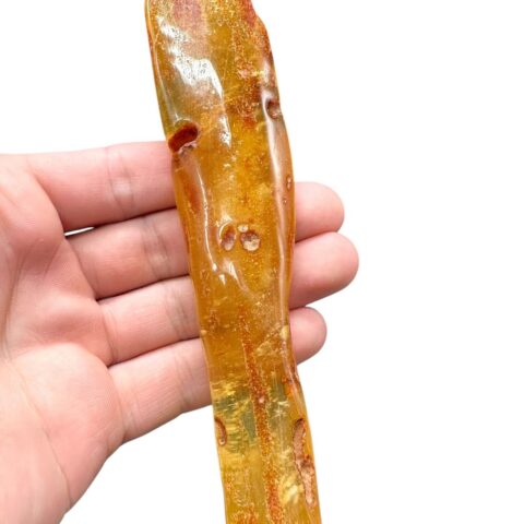 Mladý jantar (kopál) – Kolumbie