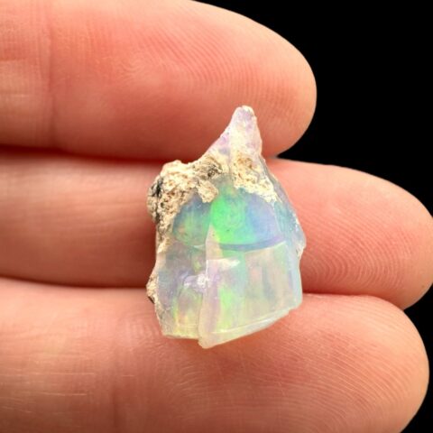 Drahý opál 5,5ct – Welo, Etiopie
