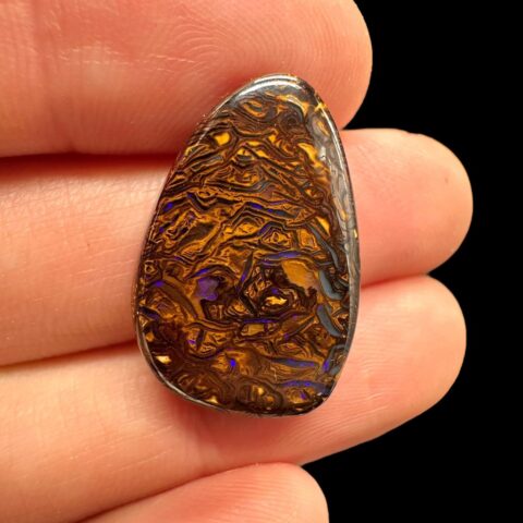Boulder opál 18,65ct – Kabošon – Koroit, Queensland, Austrálie