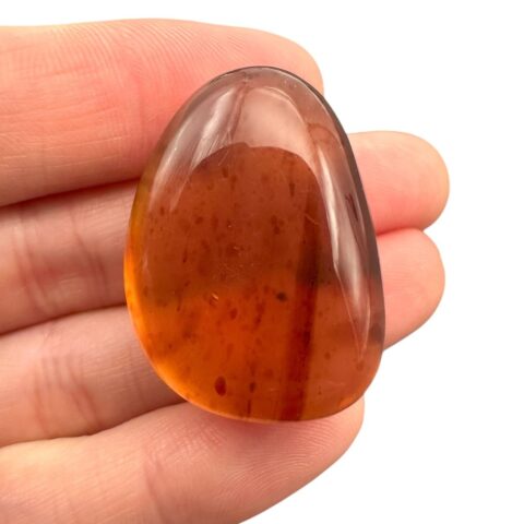 Tromlovaný jantar – Sumatra, Indonésie
