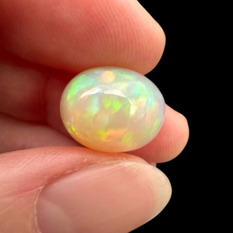 Drahý opál – Kabošon 6,7ct – Welo, Etiopie