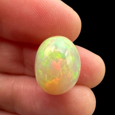 Drahý opál – Kabošon 5,3ct – Welo, Etiopie
