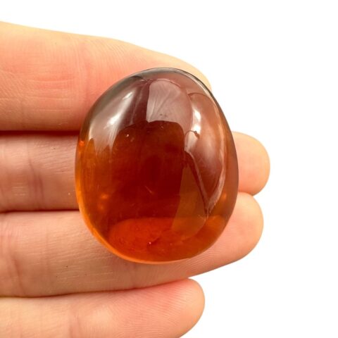 Tromlovaný jantar – Sumatra, Indonésie
