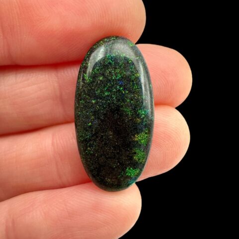Australský opál 7,4ct – Kabošon – Andamooka, Austrálie