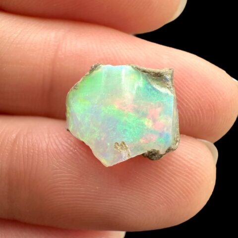 Drahý opál 2,5ct – Welo, Etiopie