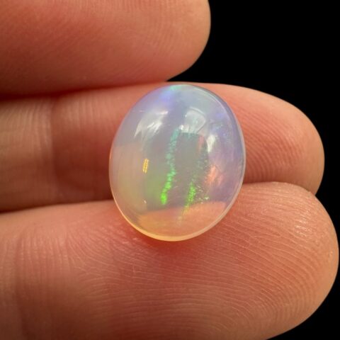 Drahý opál – Kabošon 2,5ct – Welo, Etiopie