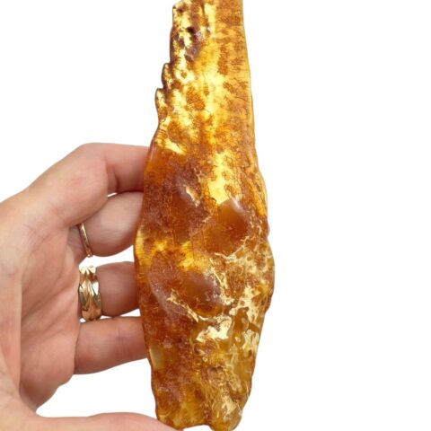 Mladý jantar (kopál) – Kolumbie