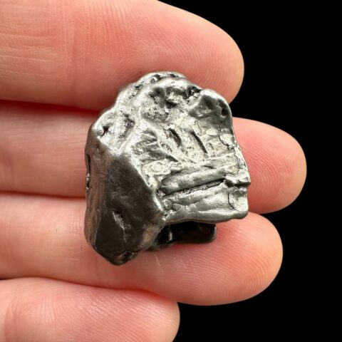 Meteorit Aletai 13,4g – Xinjiang, Čína