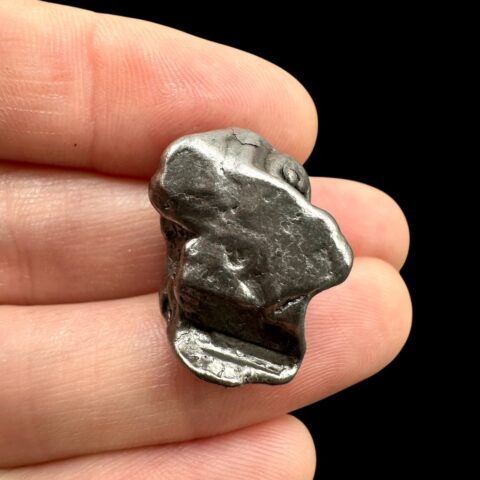 Meteorit Aletai 13,7g – Xinjiang, Čína