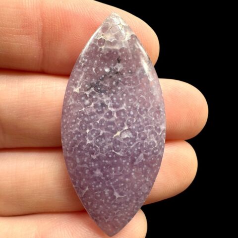Hroznový chalcedon kabošon – Sulawesi, Indonésie