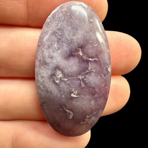 Hroznový chalcedon kabošon – Sulawesi, Indonésie