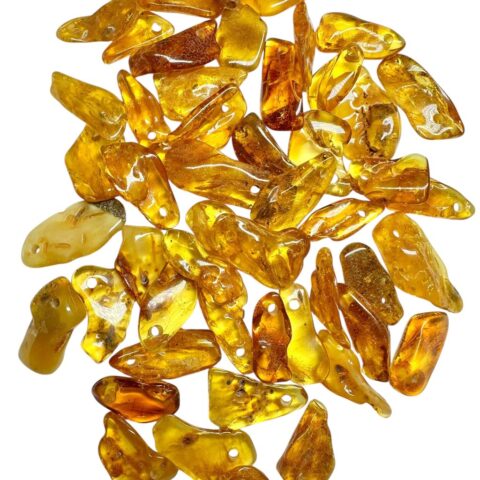 Jantar s vyvrtanou dírou (leštěný) – Litva – 165g