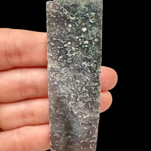Hroznový chalcedon 27,7g – plátek – Sulawesi, Indonésie