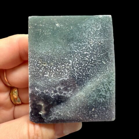 Hroznový chalcedon 81,6g – plátek – Sulawesi, Indonésie
