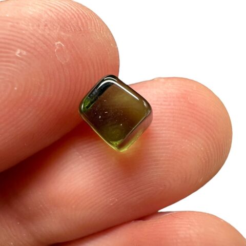 Tromlovaný vltavín 1,87ct