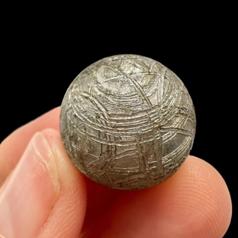 Meteorit Muonionalusta kulička 1,8cm – Norrbotten, Švédsko