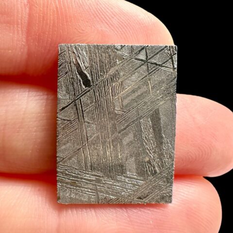 Meteorit Muonionalusta 3,9g – Extra kvalita – Norrbotten, Švédsko