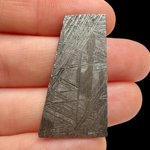 Meteorit Muonionalusta 6,8g – Extra kvalita – Norrbotten, Švédsko