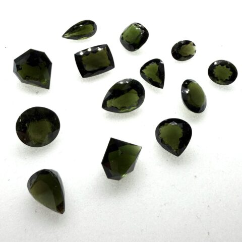 Broušené vltavíny – 189ct