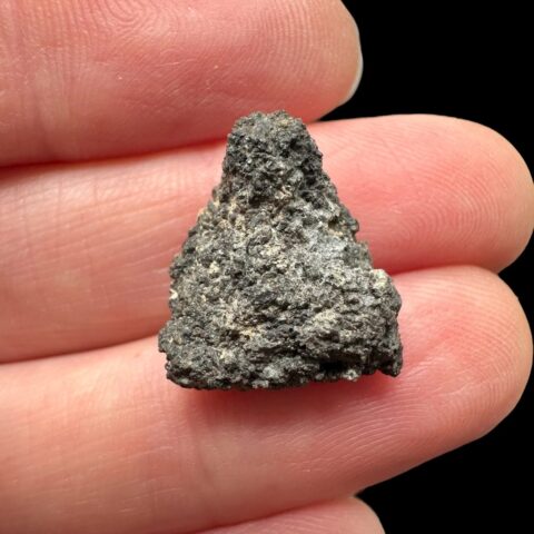 Meteorit Ksar Ghilane 022 – 1,9g – Tunisko