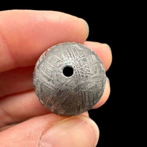 Meteorit Muonionalusta korálek 1,9cm – Norrbotten, Švédsko