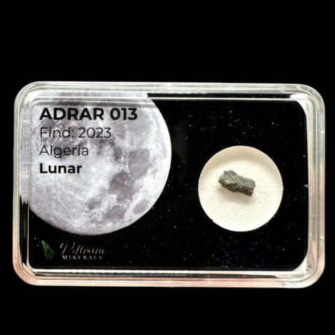 Lunární meteorit Adrar 013 – 0,05g – Alžírsko