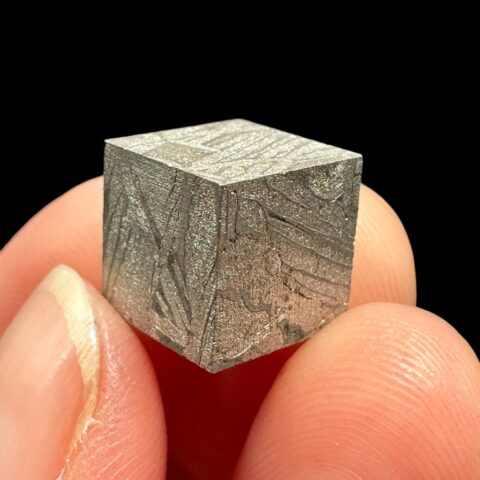 Meteorit Aletai kostka 9mm – Xinjiang, Čína