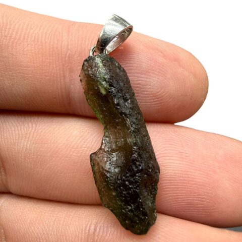 Stříbrný vltavínový přívěsek 1,8g