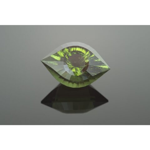 Broušený vltavín – Kleopatřino oko 46,5ct