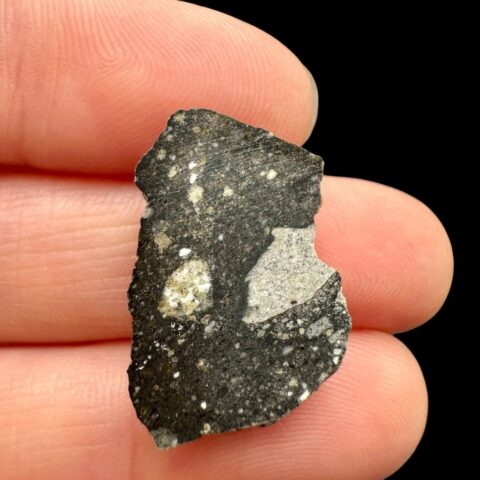Lunární meteorit Ouargla 008 – 1,9g – Alžírsko