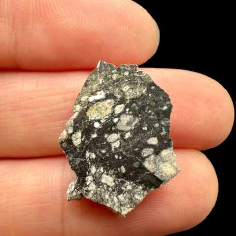 Lunární meteorit Ouargla 008 – 1,4g – Alžírsko