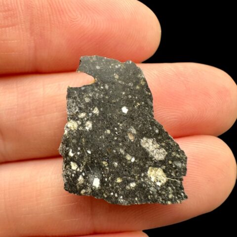 Lunární meteorit Ouargla 008 – 1,9g – Alžírsko