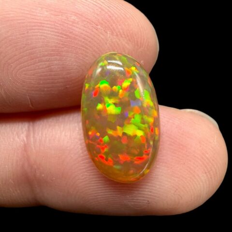 Drahý opál 3,5ct – Kabošon – Welo, Etiopie