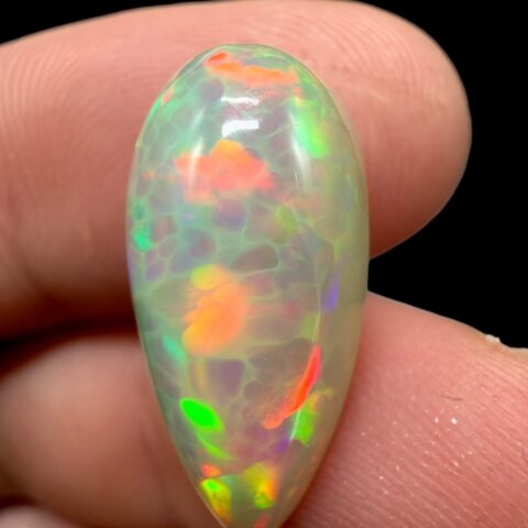Drahý opál 8,05ct – Kabošon – Welo, Etiopie