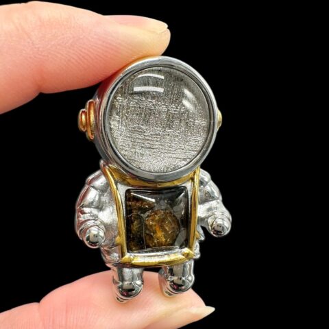 Přívěsek astronauta z meteoritů Aletai a Sericho