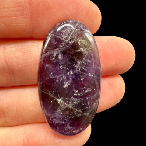 Zonální ametyst kabošon – Namibie