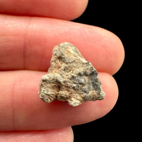 Lunární meteorit Bechar 007 – 0,9g – Alžírsko