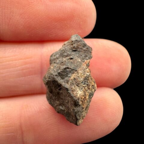 Meteorit NWA X – 1,7g – Severozápadní Afrika