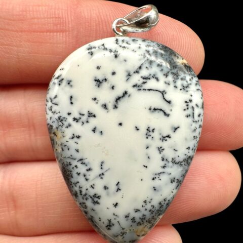 Stříbrný přívěsek z dendritického opálu